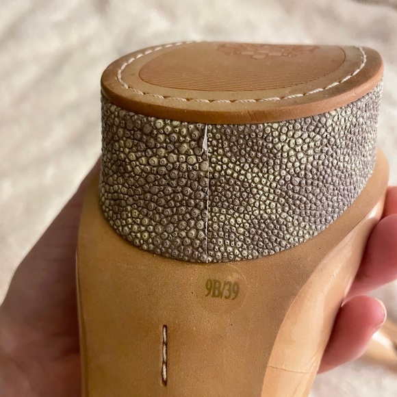 Vince camuto strappy heels - Picture 3 of 3